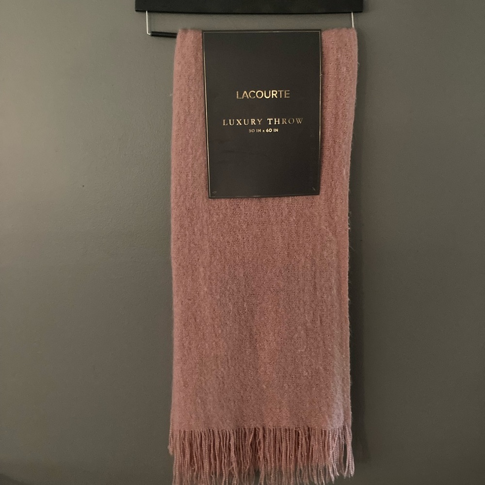 NWT LACOURTE LuxuryThrow Blanket